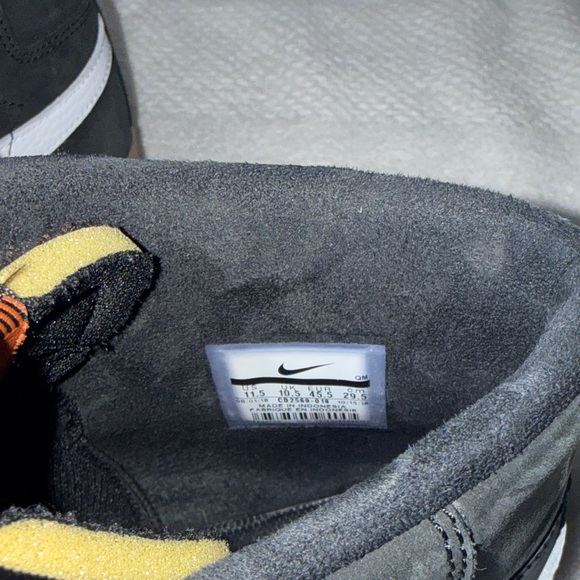 Nike Black and White Men's Sneakers with Gum Sole - Picture 2 of 6